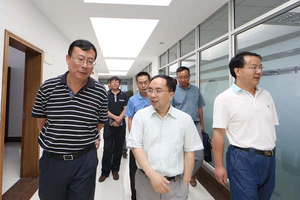 银监会云南监督管理局王朝第局长一行到亚洲无码
调研