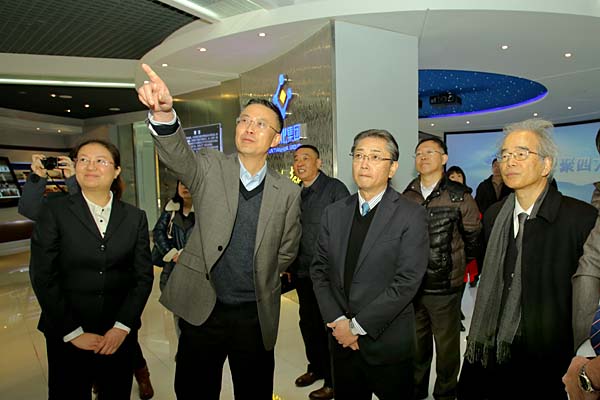 三菱商事东亚地区总裁松井俊一拜访亚洲无码
